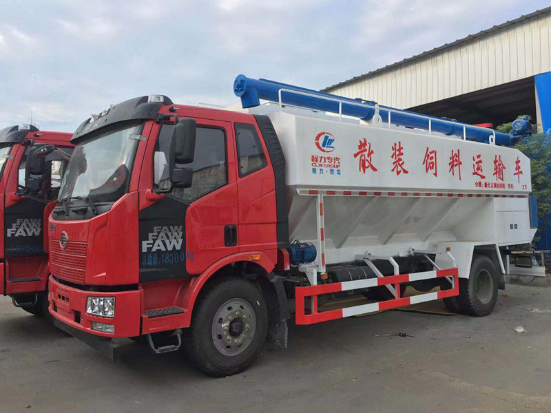解放22方散裝飼料運(yùn)輸車
